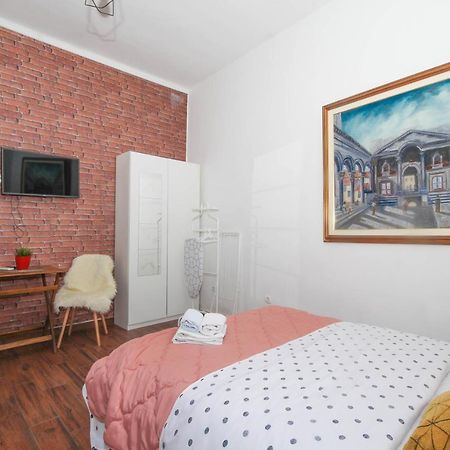 ספליט Fab 'N' Chic Apartments מראה חיצוני תמונה