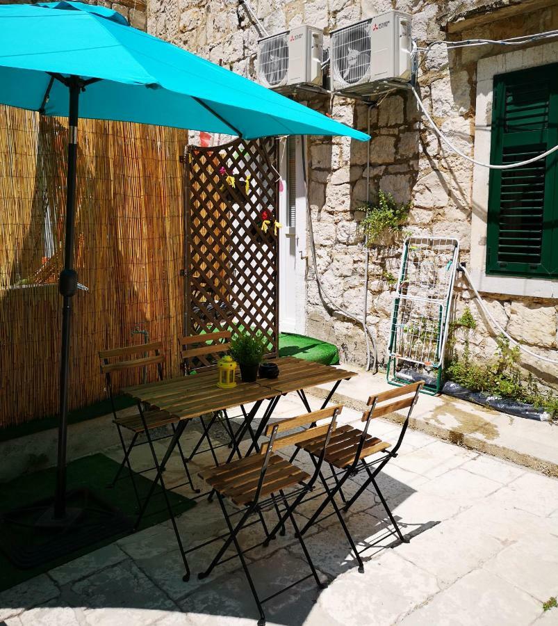 ספליט Fab 'N' Chic Apartments מראה חיצוני תמונה